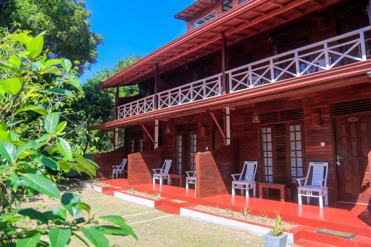 Wood Lodge Мірісса Екстер'єр фото